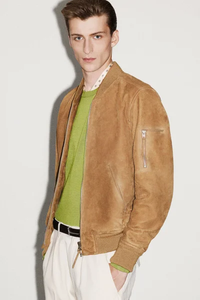 Look 19